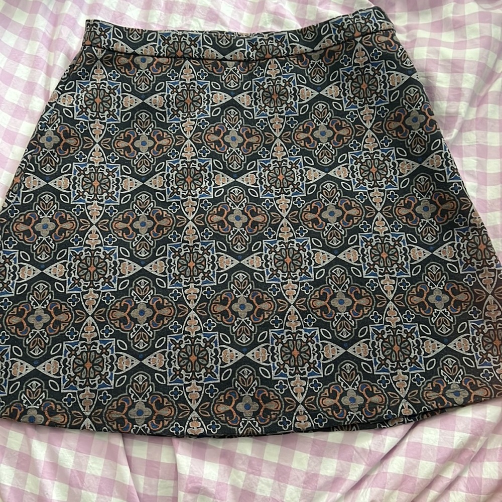 Patterned Skirt - Picture 4 of 4